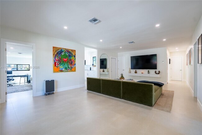 Building Photo - 7548 Adventure Ave