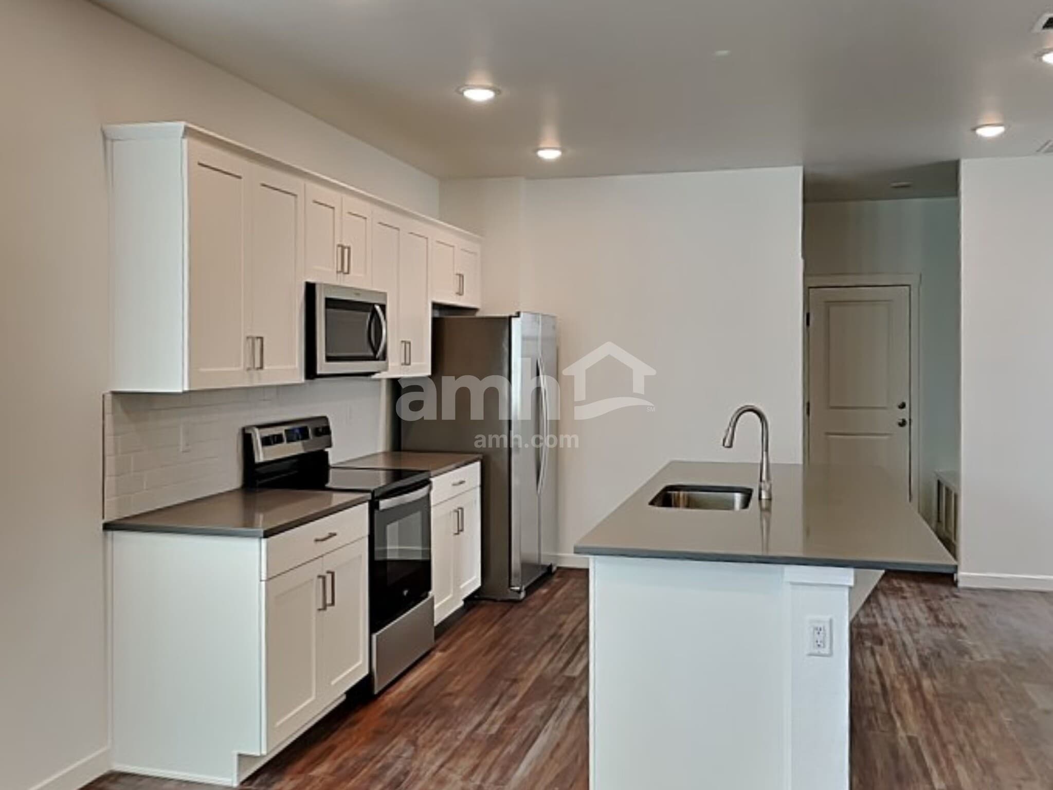 Building Photo - 374 N Addison Way