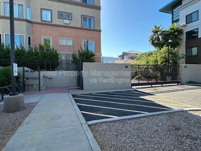 Building Photo - 425 W Rio Salado Pkwy