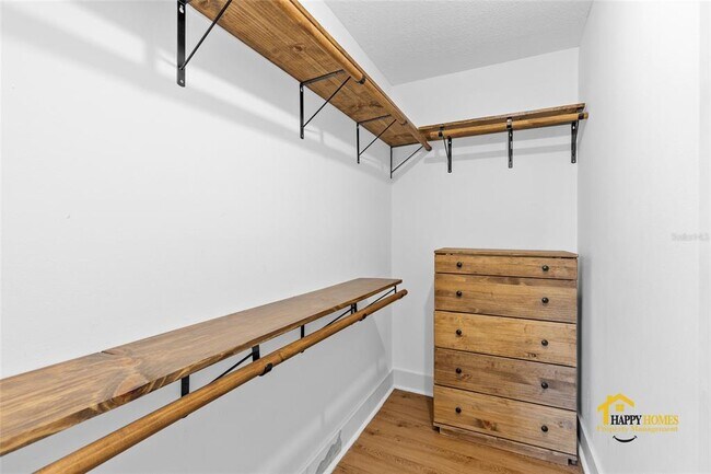 Building Photo - 1940 Blackfoot Trail