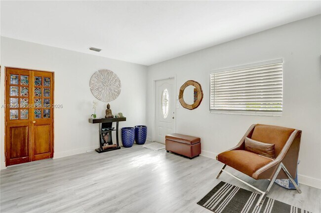 Building Photo - 5509 SW 6th St