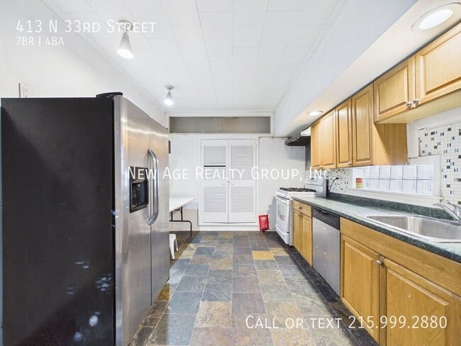 Building Photo - 413 N 33rd St