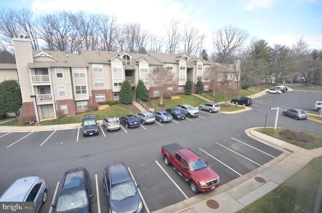 Building Photo - 1702 Ascot Way