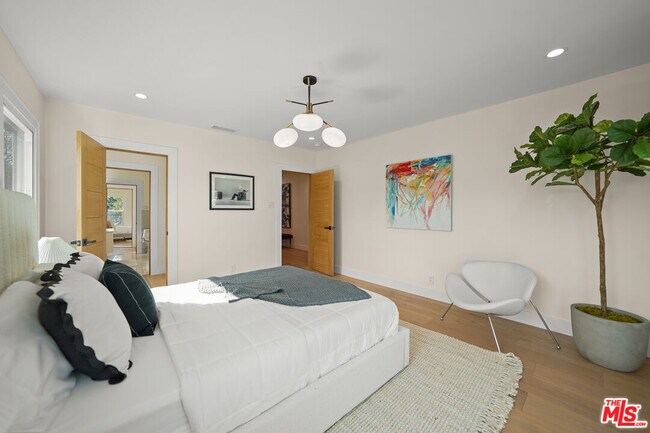 Building Photo - 665 McCadden Pl