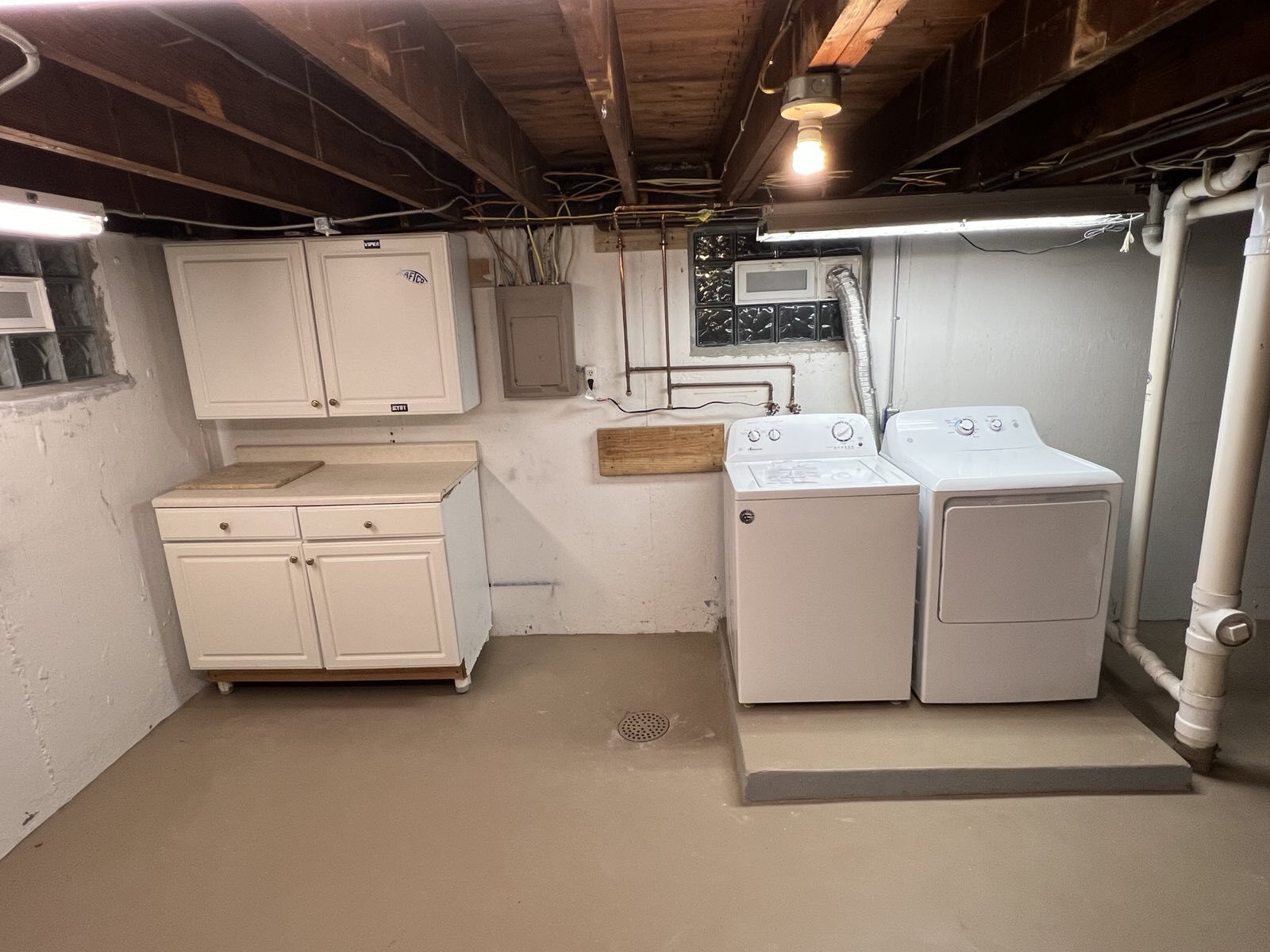 Building Photo - 5924 Arendes Dr