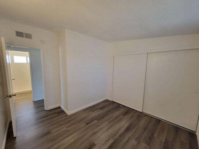 Building Photo - 3 Bedroom Home Near Schools, Shopping, & Downtown Brawley