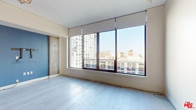 Building Photo - 1111 S Grand Ave