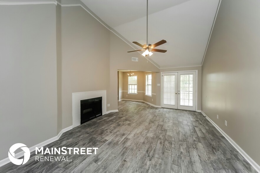 Building Photo - 6580 Silver Oak Cove