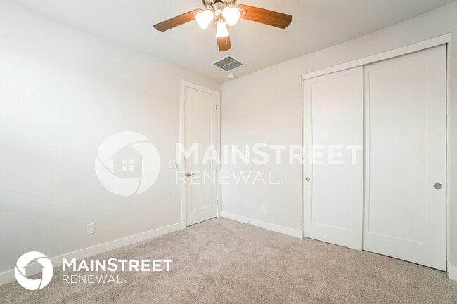 Building Photo - 8615 S 69th Ln