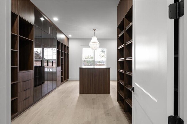 Building Photo - 409 Thunder Rd