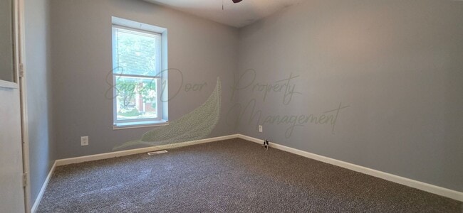 Building Photo - 13944 S Raintree Dr