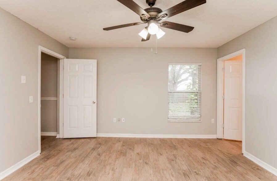 Building Photo - 1127 Cord Ct