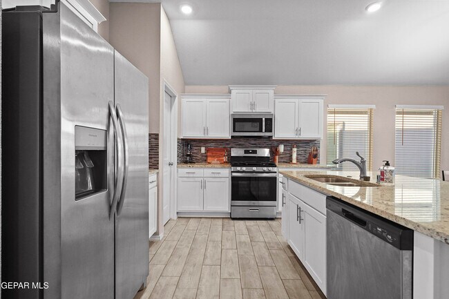 Building Photo - 12612 Don Norte St