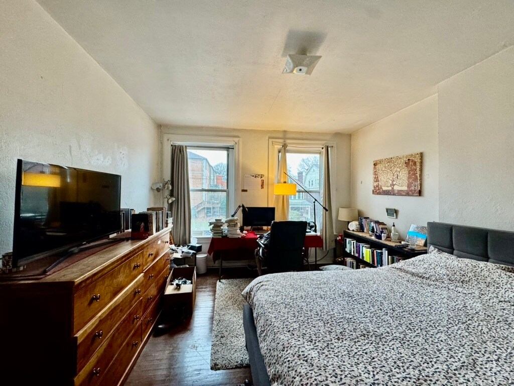 2nd bedroom - 1545 Denniston St