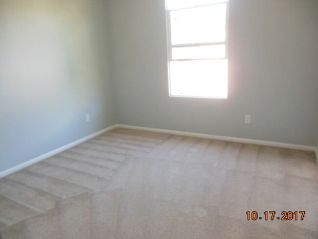 Building Photo - 3BD 2.5BA 2CAR Garage