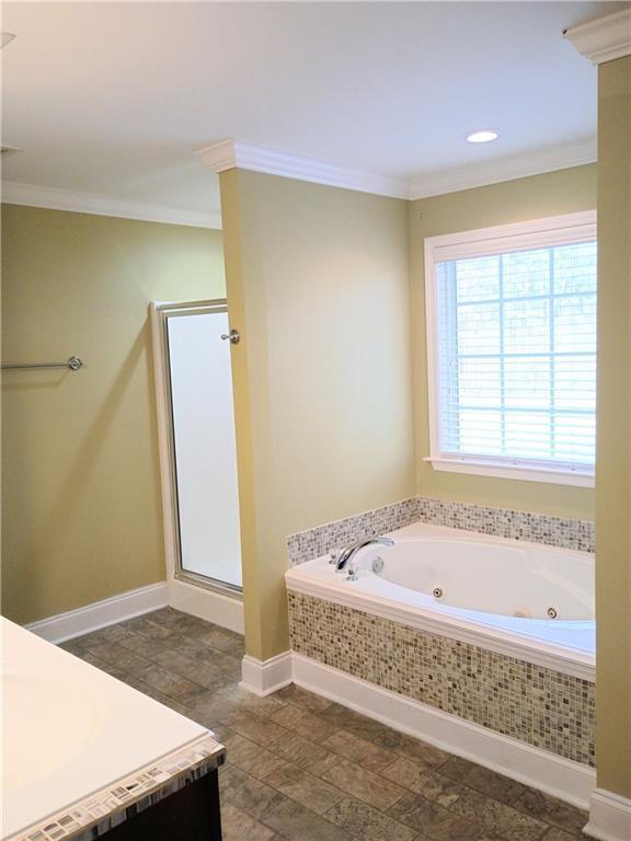 Building Photo - 344 Mary Dr