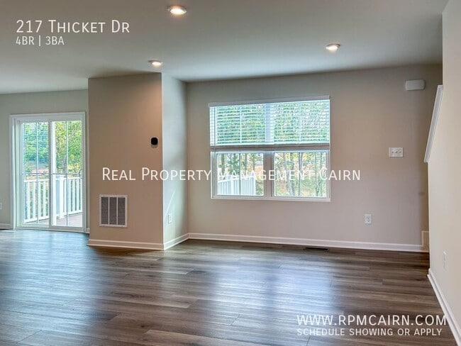 Building Photo - 217 Thicket Dr