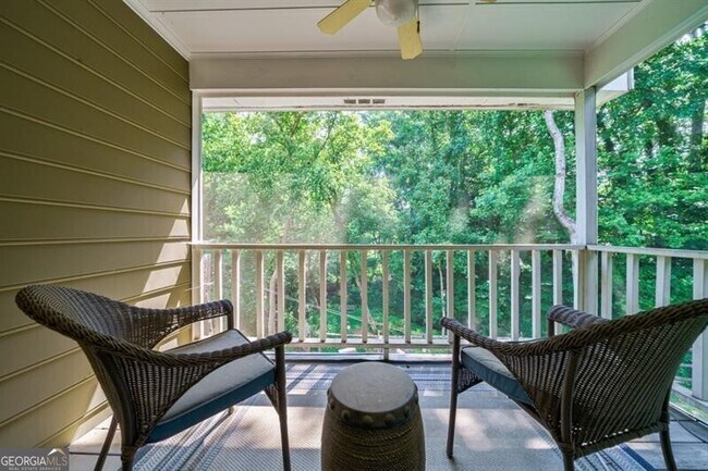 Building Photo - 947 Lenox Hill Ct NE