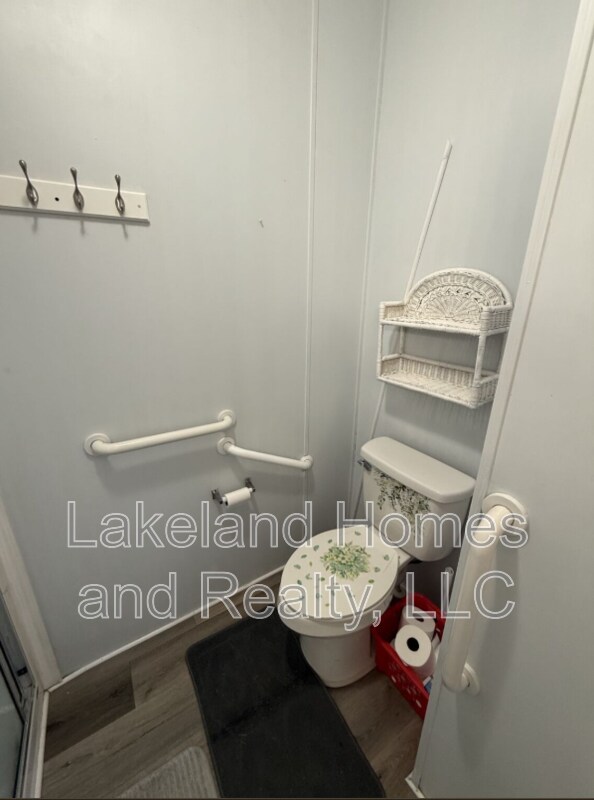 Building Photo - 1811 Sherwood Hill Dr