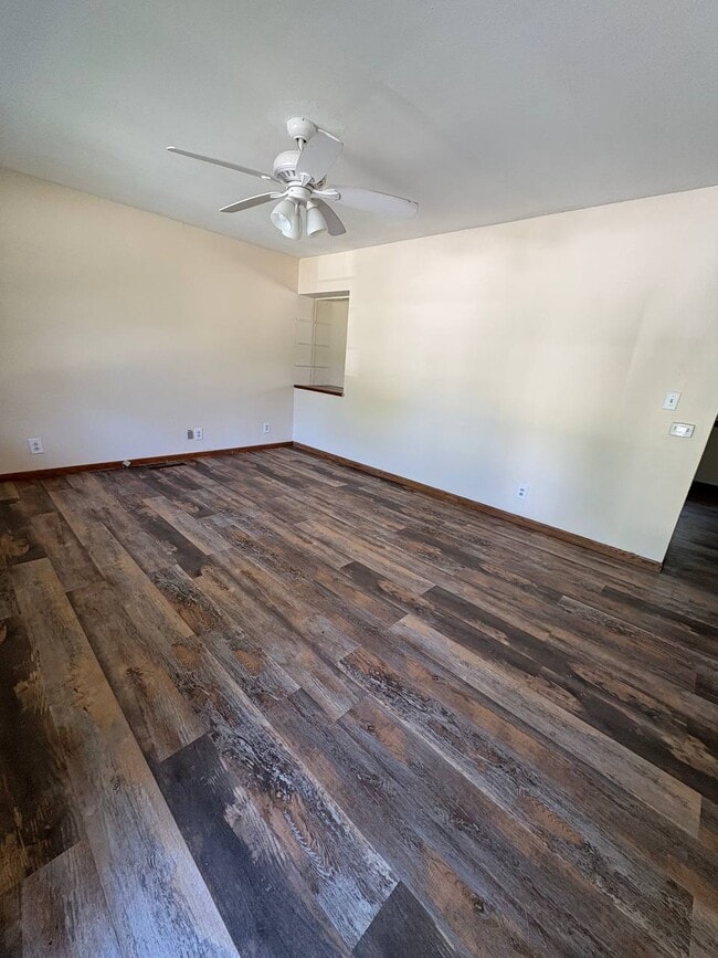 Building Photo - 731 7th Ave NE