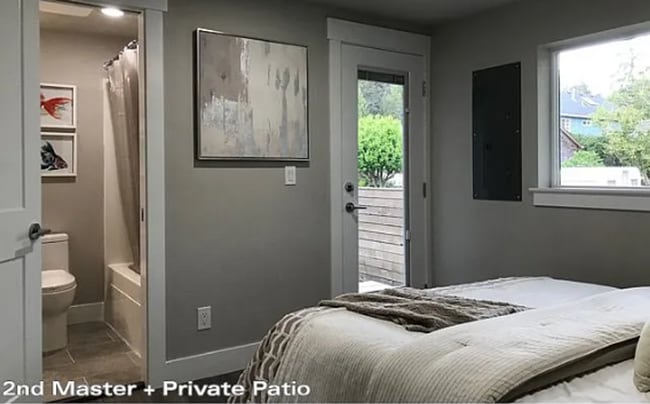 Building Photo - Beautiful 4 Bed, 3 Bath Walking Distance to the Beach!!!