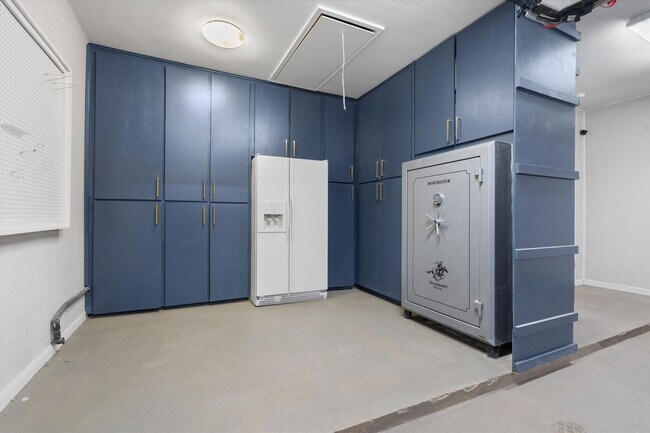 Building Photo - 106 Confidence Cove