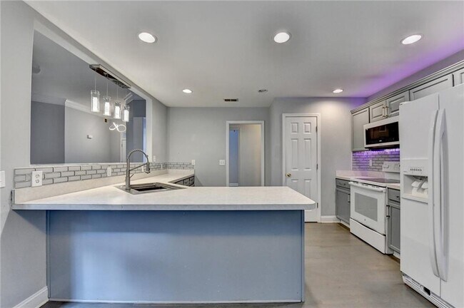 Building Photo - 938 Mulberry Fields Cove NE
