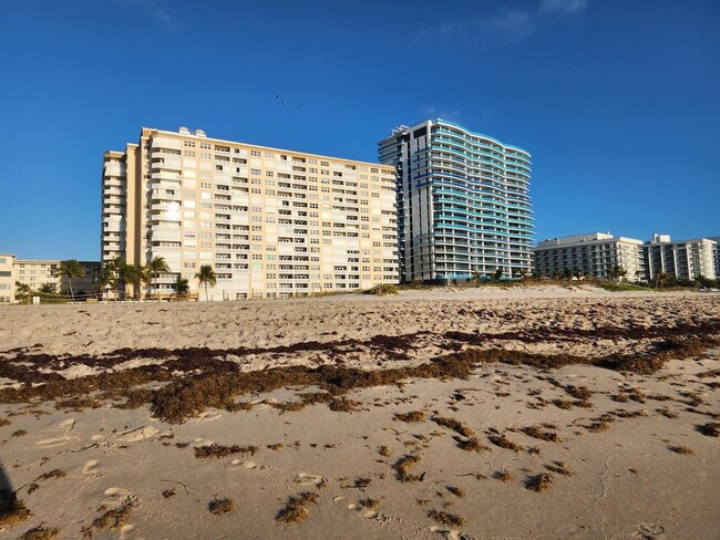 Building Photo - 1012 N Ocean Blvd