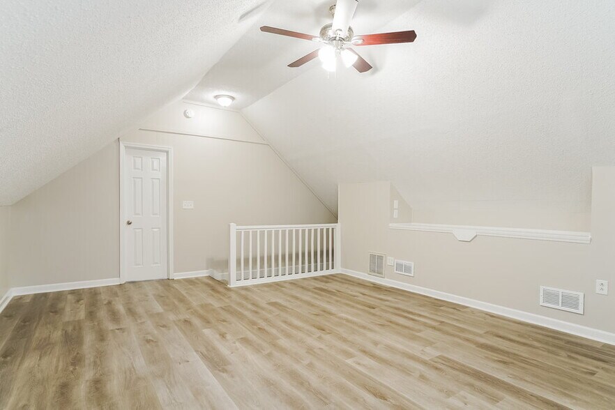 Building Photo - 7309 Bassett Hall Ct