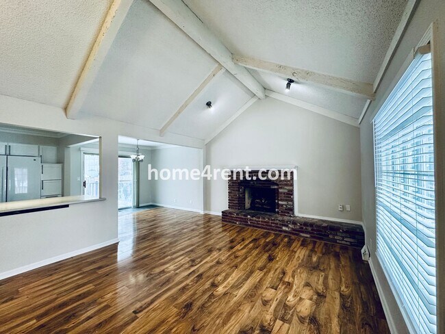 Building Photo - A Lovely Four Bedroom Home in Lenexa w/ Wood Floors, Finished Basement and a Fenced Yard!