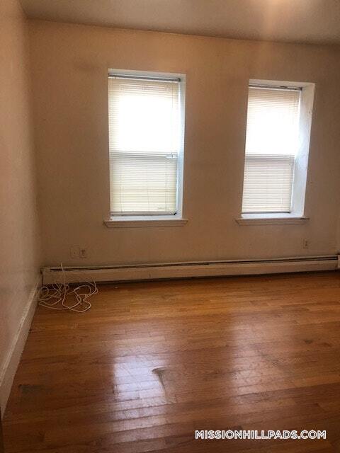 Building Photo - 5 Fairland St