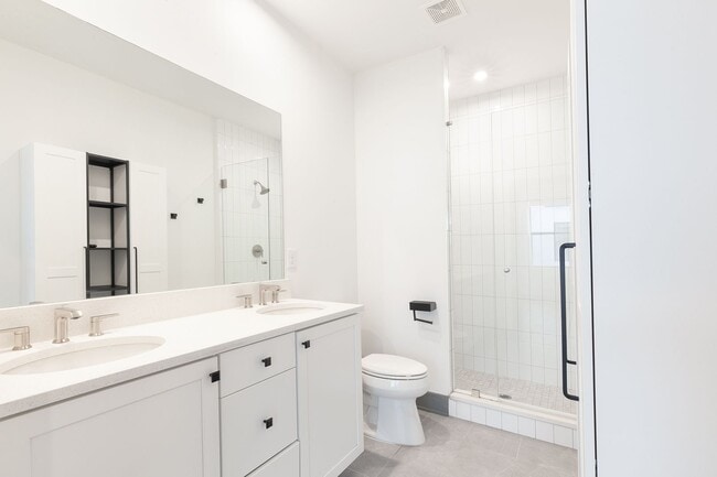 Building Photo - Beautiful 2bd/2.5ba Contemporary Townhome ...
