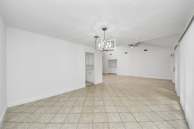 Building Photo - 11415 Ella Lee Dr
