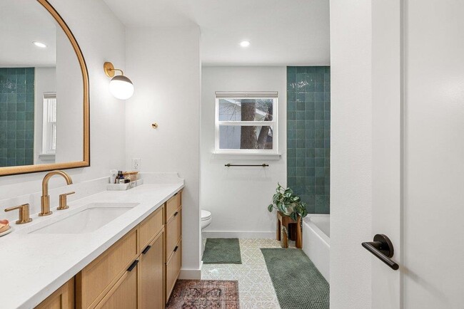 Building Photo - 8202 Cache Dr