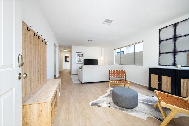 Building Photo - 53680 Avenida Montezuma