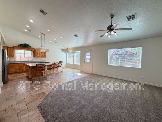 Building Photo - 135 N 350 W