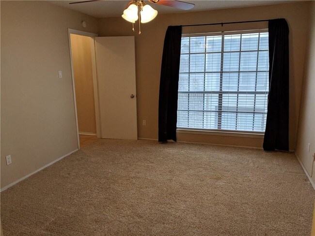 Building Photo - 5981 Arapaho Rd