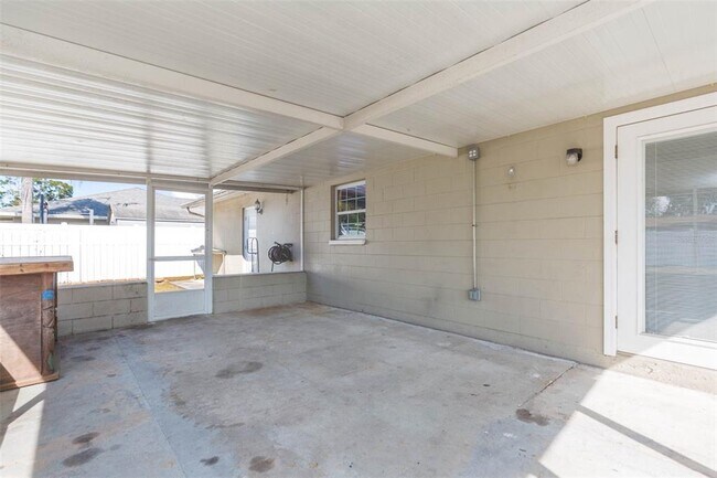 Building Photo - 6710 Mornay Cir