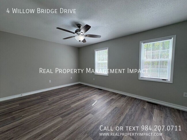 Building Photo - 4 Willow Bridge Dr