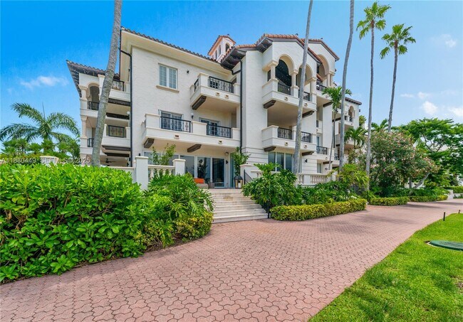 Building Photo - 2514 Fisher Island Dr