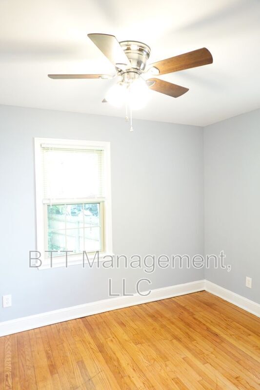 Building Photo - 310 Domer Ave