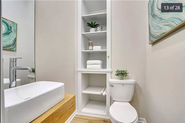 Building Photo - 454 Calhoun St NW