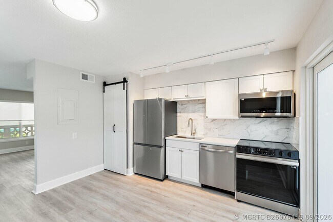 Building Photo - 624 Southwind Cir