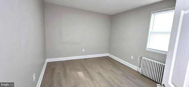 Building Photo - 3207 11th Pl SE