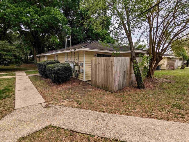 Building Photo - 7002 Lanier Dr