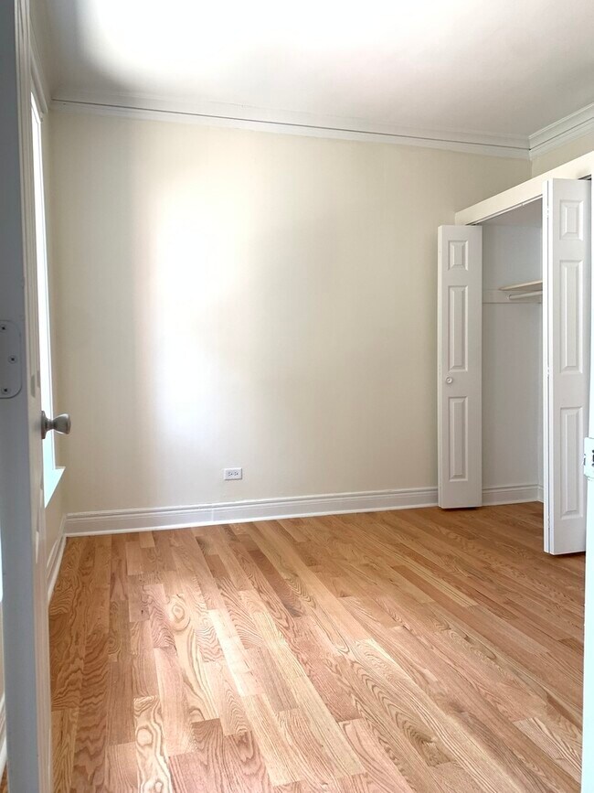 Building Photo - 4606 N Seeley Ave