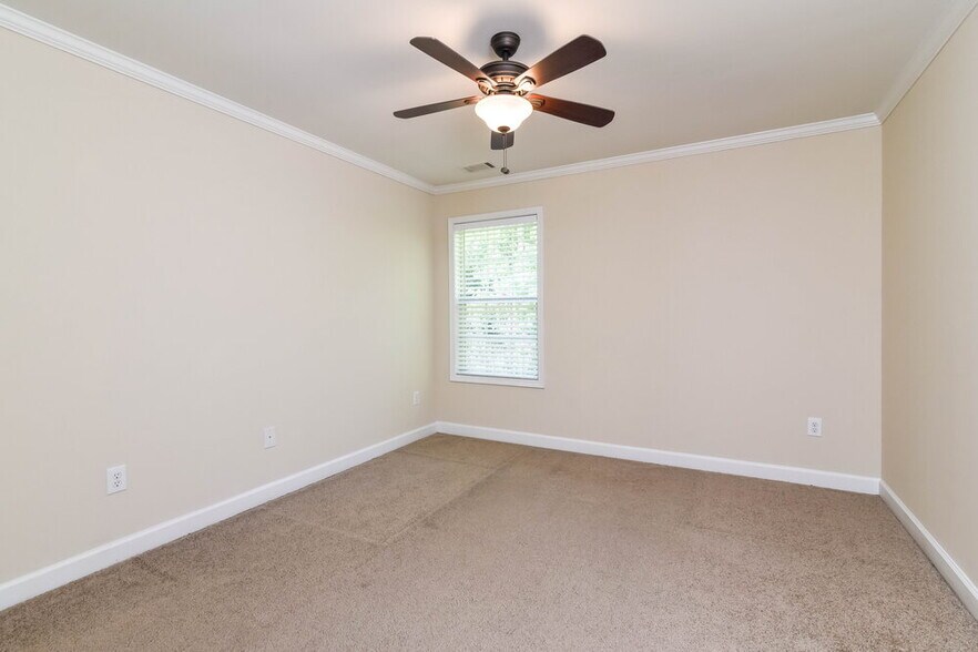 Building Photo - 738 Austin Creek Dr