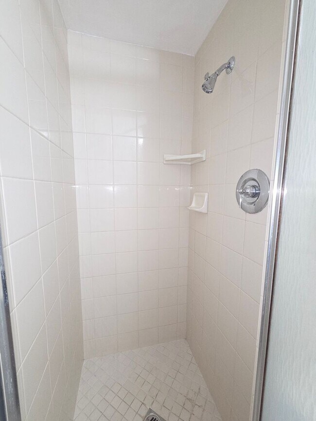 Building Photo - Remodeled 1 Bedroom 1 Bath located in the middle of Ojai