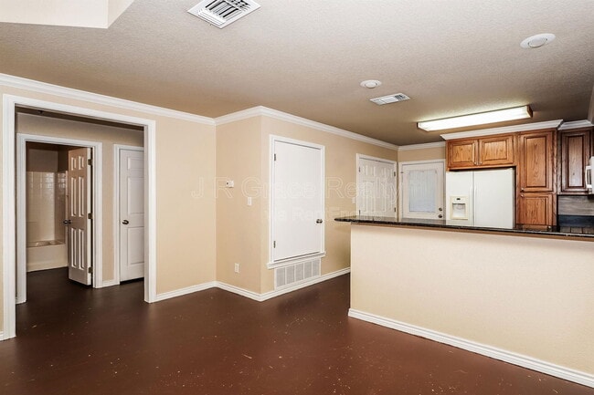 Building Photo - 740 Rocky Rdg