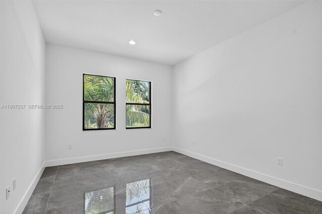 Building Photo - 8215 Crystal Downs Ave